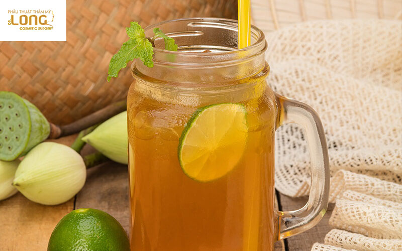 Lemon juice mixed with honey stimulates the production of new cells.