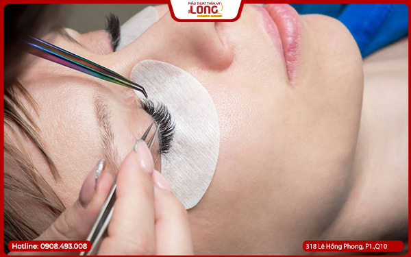 nhan-mi-co-tu-nhien-khong