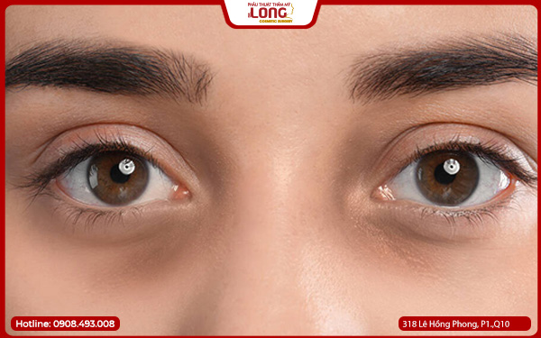 nang-chan-may-cho-nu