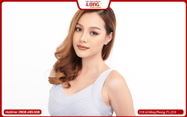 Nâng ngực nội soi có đẹp tự nhiên