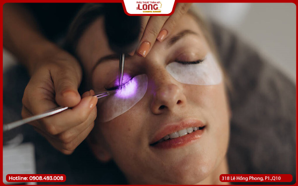 Cắt mí có để lại biến chứng không