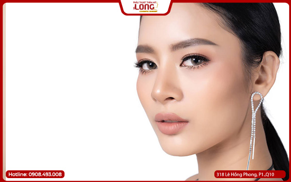 Độ tuổi ngực chảy xệ