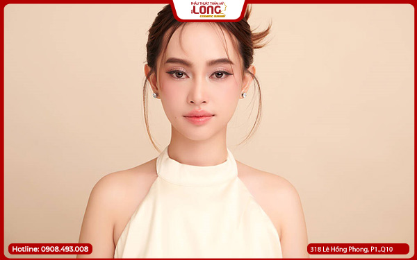 Giá nâng ngực nội soi