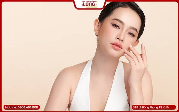 Nâng ngực nội soi phù hợp độ tuổi nào