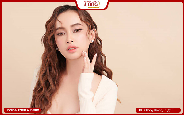 Nâng ngực treo sa trễ có biến chứng không