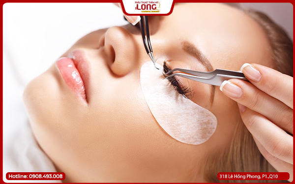 nhan-mi-co-anh-huong-thi-luc-khong